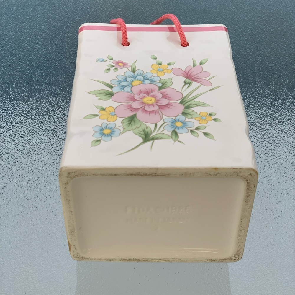 FTDA 1986 Flower Ceramic Gift Bag Vase/Planter, Japan - Picture 4 of 5